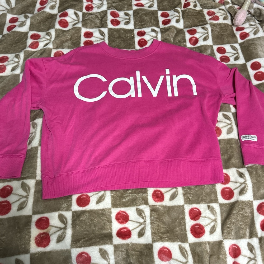 Calvin Klein Performance crew neck size small 
*small stain and small hole